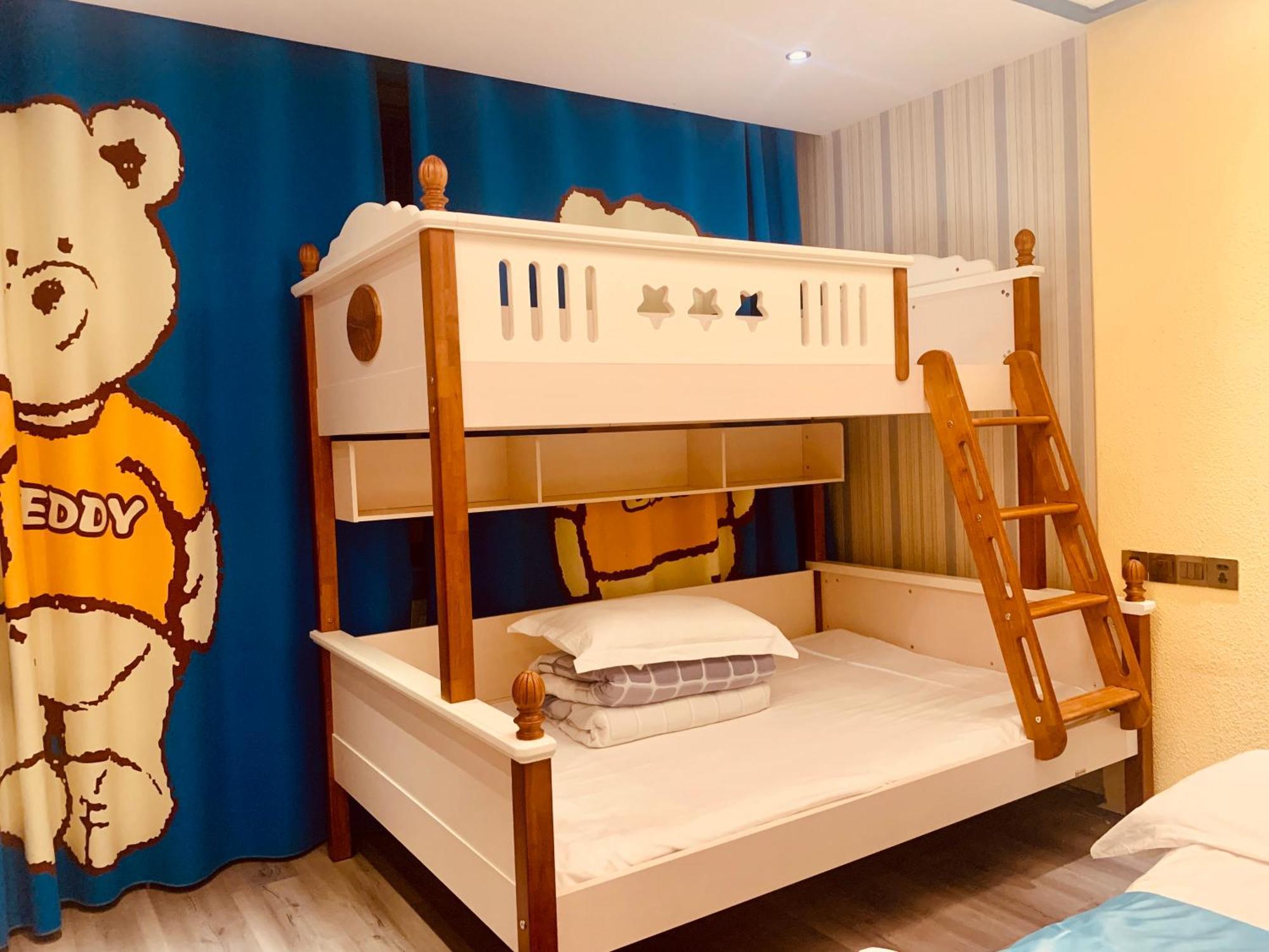Mount Emei Teddy Bear Hotel玩具熊酒店 Emeishan