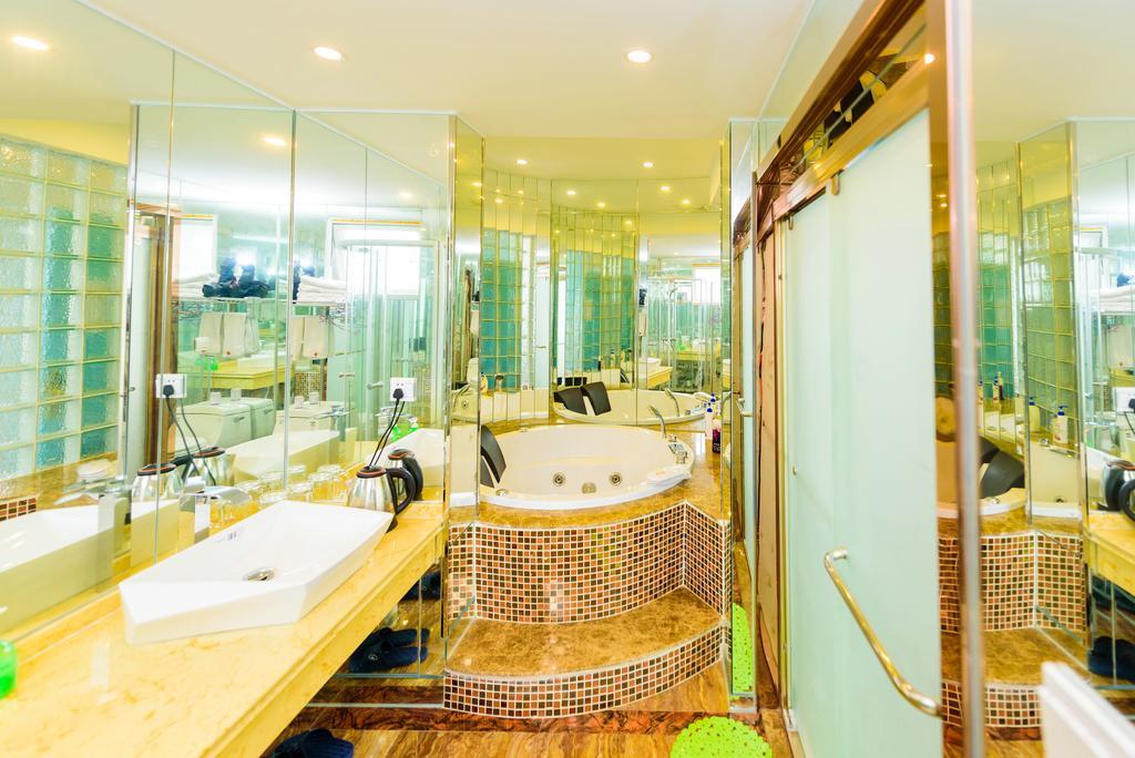 Hostel Mount Emei Teddy Bear Hotel玩具熊酒店 *